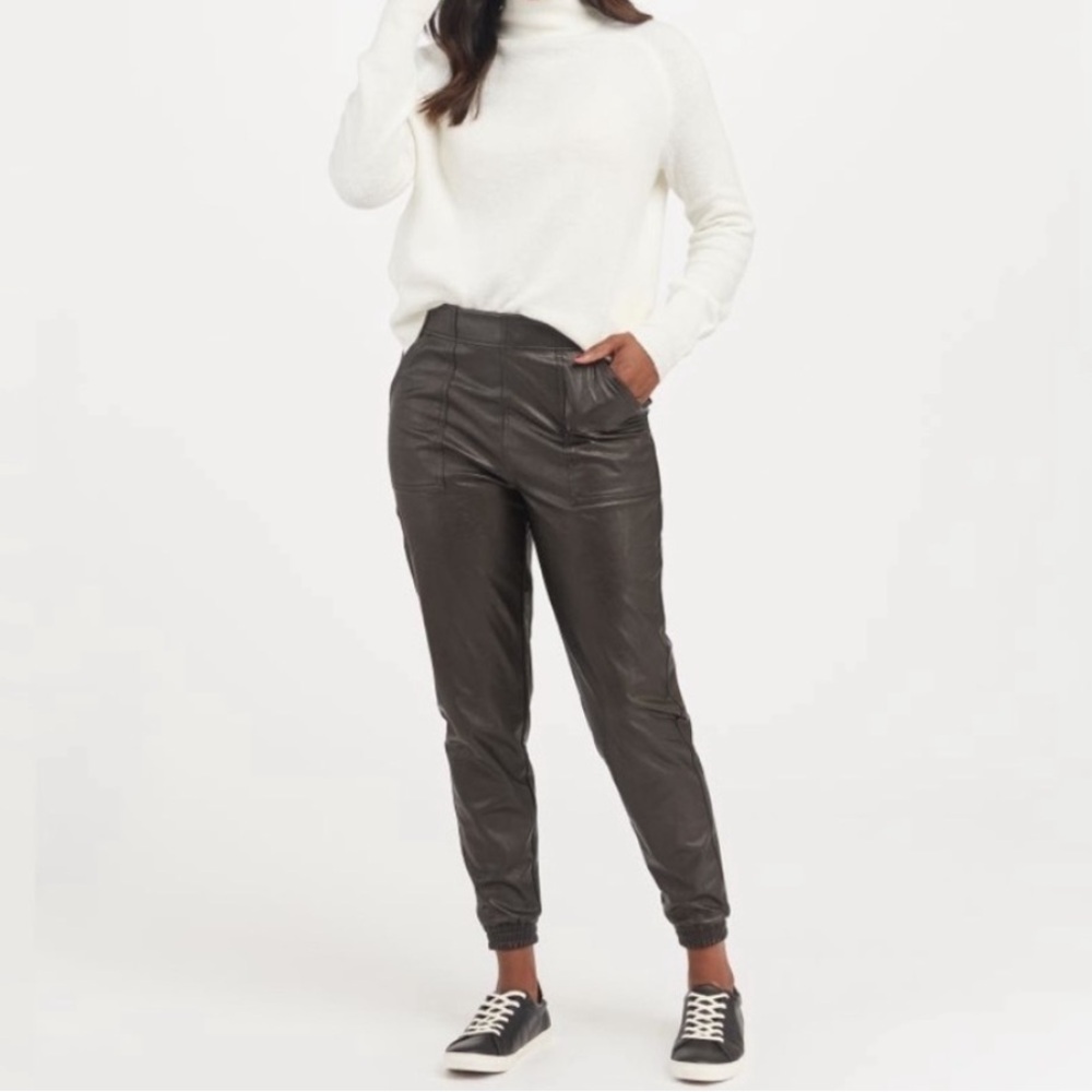 Spanx Faux Leather Black Jogger
Size large